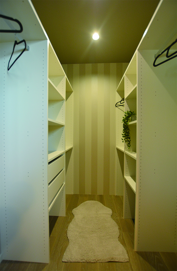 Walk in closet