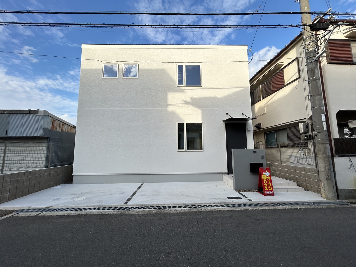 【荒木町】シンプルながらも洗練された大人の雰囲気を演出